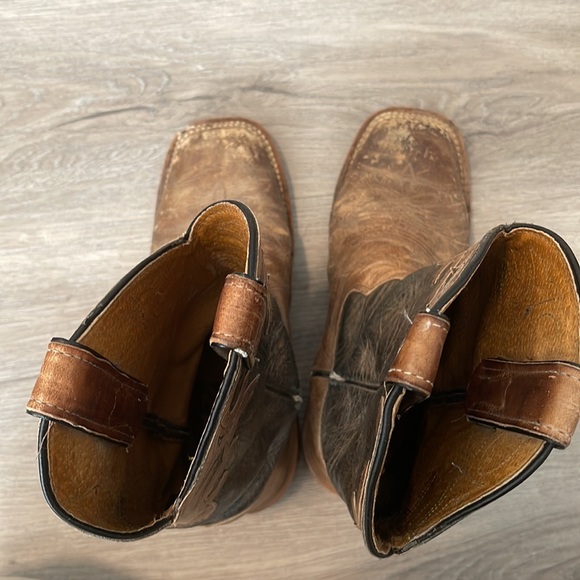 LeatherCowgirl boots already broken in. - Picture 6 of 7